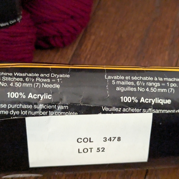 Vintage Sayelle Knitting Worsted Yarn  3 Ruby Red Shades & 1  Pink 50g X4 - Picture 6 of 14